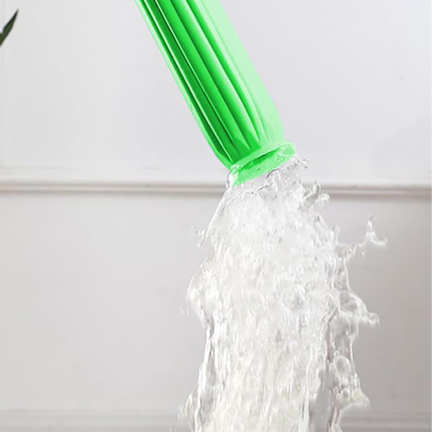 عرض مساحة سهلة العصر مع قطعتين اسبراي التنظيف الجبار Multipurpose Bubble Cleaner - الصورة 3